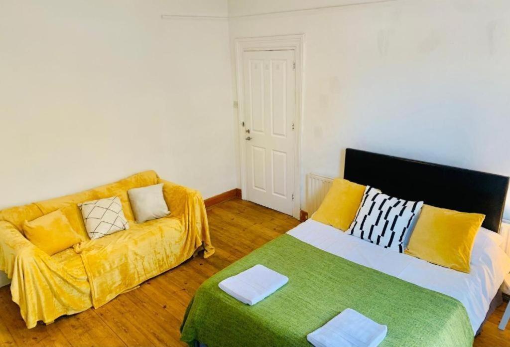 Guest House Balham, South London Spacious, Lambert, 6 Rooms Available Room photo